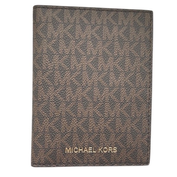 Michael Kors Accessories - NWOT: Michael Kors Bedford Travel Passport Wallet